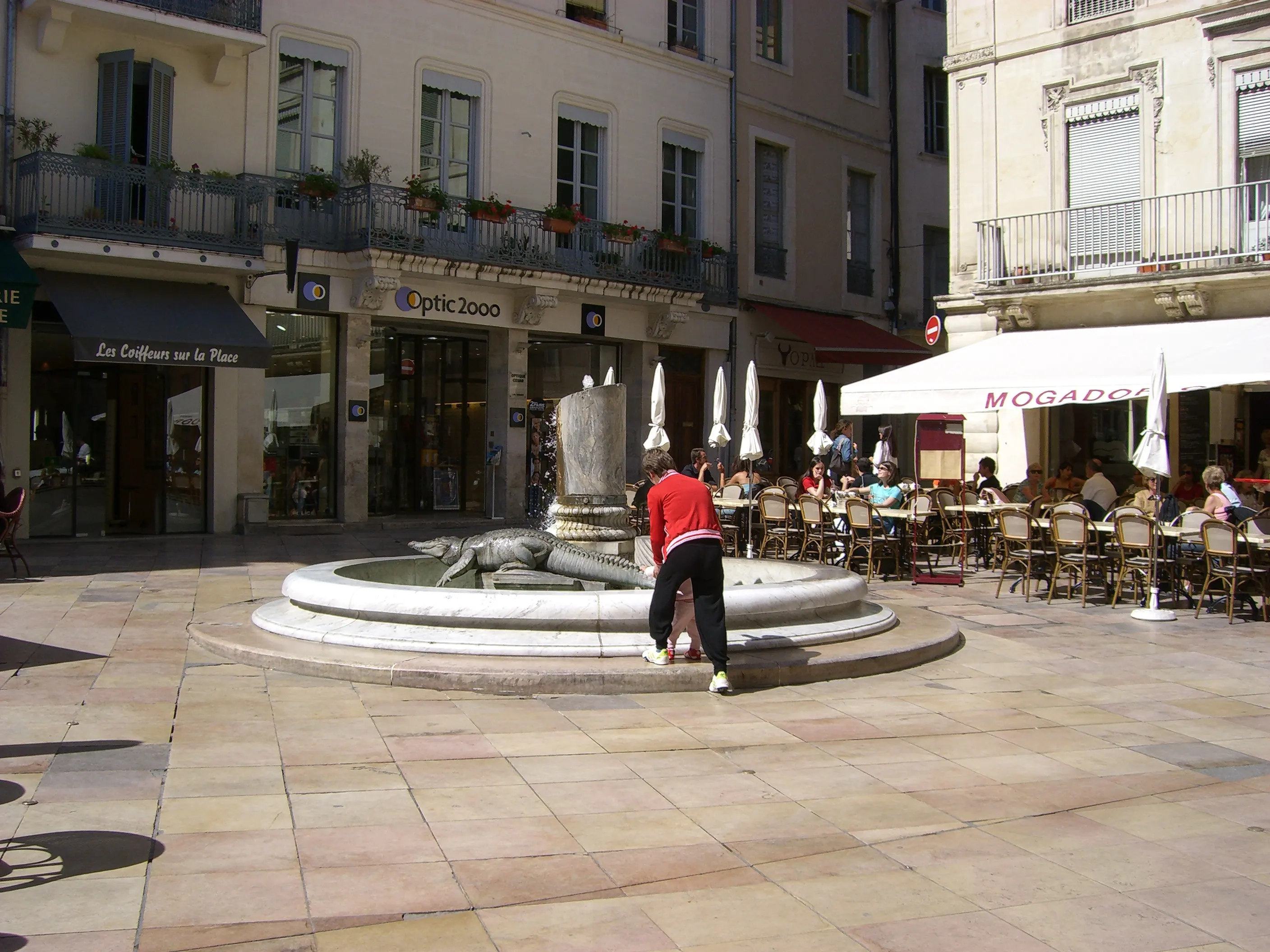 2006 Jun - Place du Marché - Nîmes